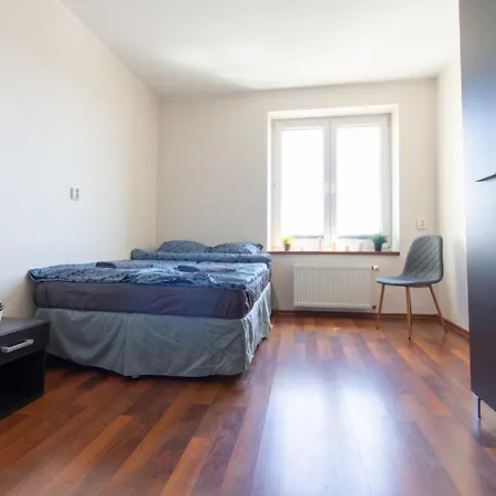 Golden Apartments/star95 Apartment